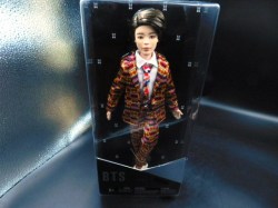 BTS KOREAN BOYS BAND  ARTICULATED JIMIN DOLL OR JUNG KOOK NEW IN BOX CHOICE
